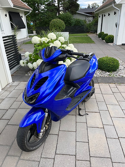 Yamaha Aerox 2 of 5