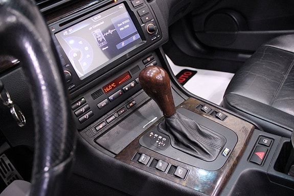 BMW 320 28 of 29