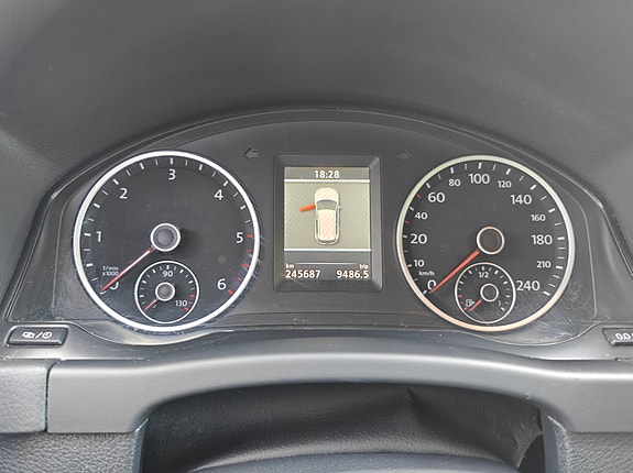 Volkswagen Tiguan 6 of 10