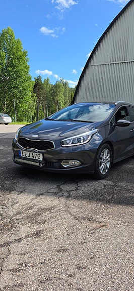 Kia Ceed 2 of 5