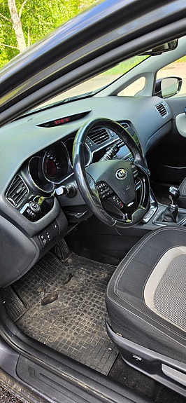 Kia Ceed 3 of 5