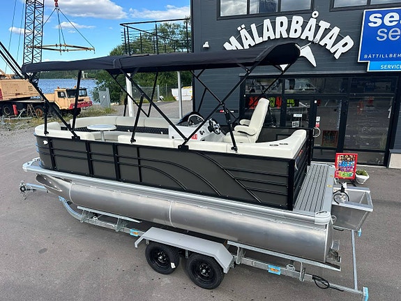 Pontonbåt 19ft, Honda BF60 och upptagningsvagn 7 of 9