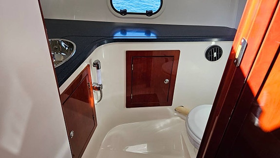Aquador 28 HT -08 Volvo Penta D6-330 DPH mkt välskött 10 of 12