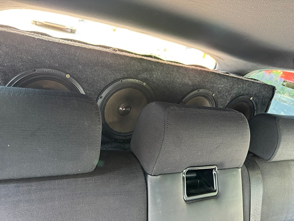 BMW 320i 12 of 14