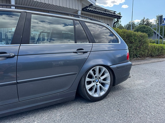 BMW 320i 5 of 14