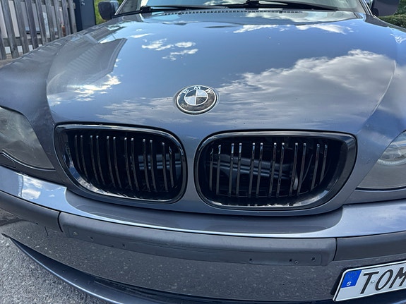 BMW 320i 6 of 14