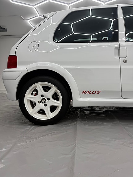 Peugeot 106 2 of 5
