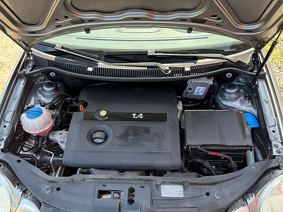 Volkswagen Polo 3 of 5