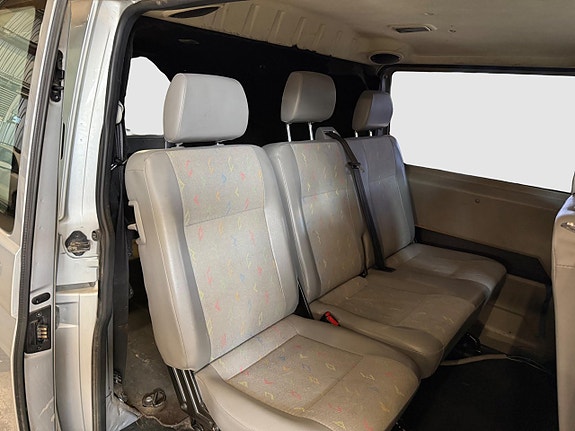 Volkswagen Transporter 14 of 18