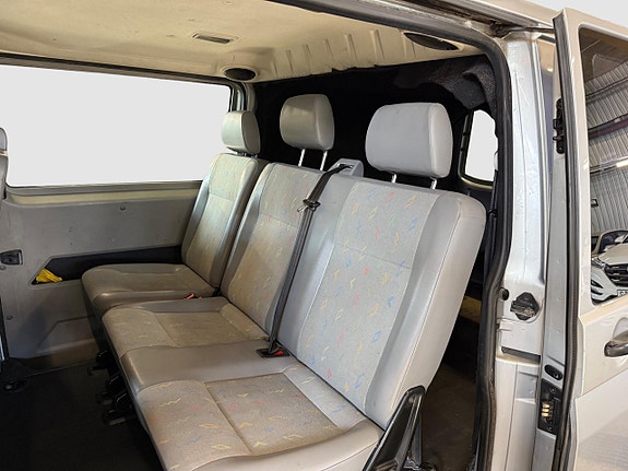 Volkswagen Transporter 12 of 18