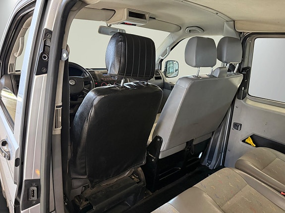 Volkswagen Transporter 13 of 18