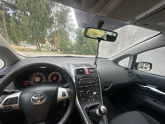 Toyota Auris 4 of 13