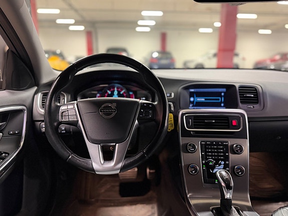 Volvo V60 16 of 19