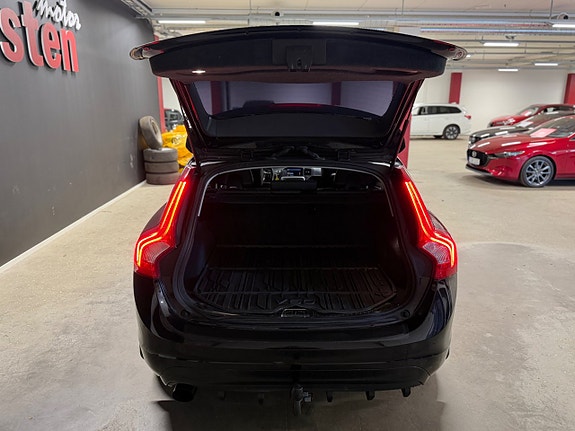 Volvo V60 8 of 19
