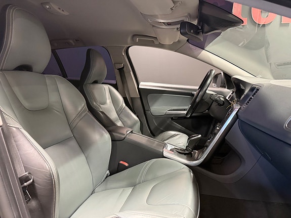 Volvo V60 13 of 19