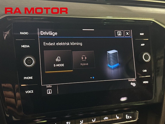 Volkswagen Passat 20 of 27