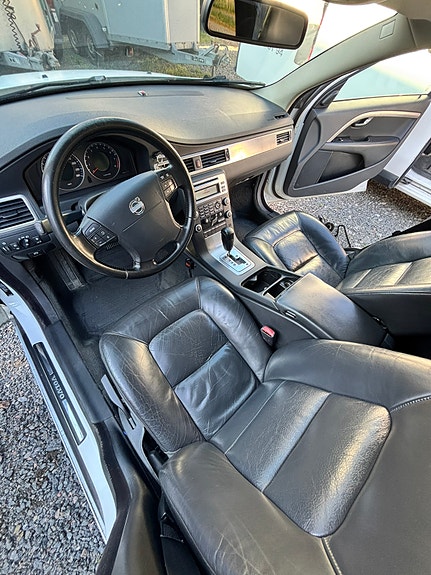 Volvo V70 6 of 6