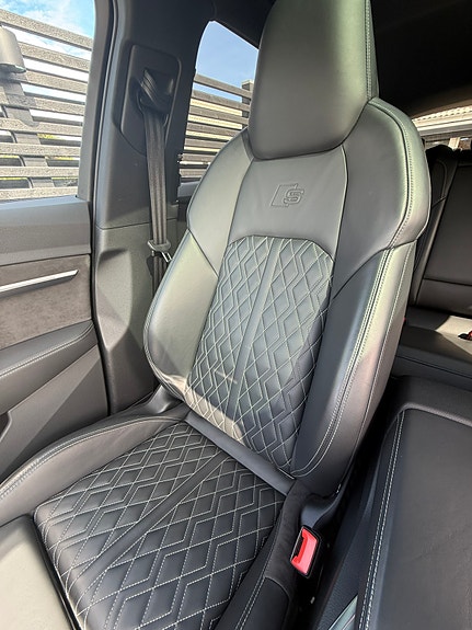 Audi e-tron 5 of 5