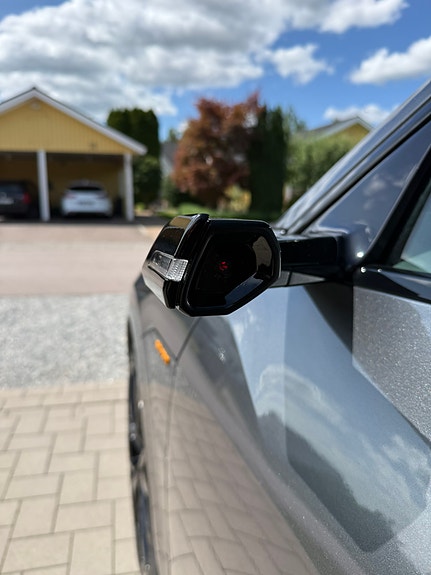 Audi e-tron 6 of 9
