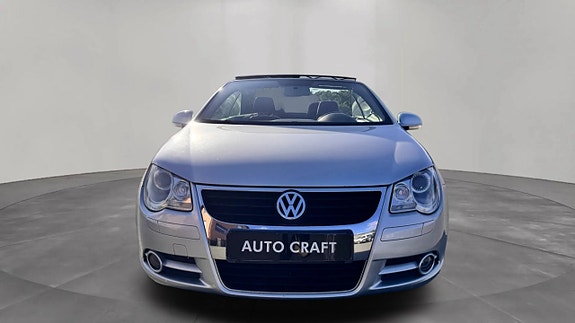 Volkswagen Eos 2 of 12