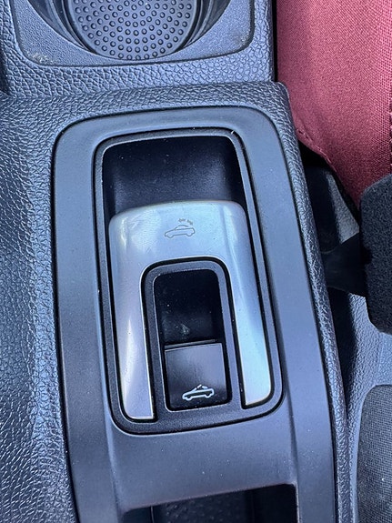 Volkswagen Eos 11 of 12