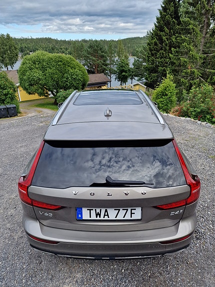 Volvo V60 8 of 17