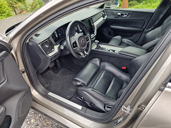 Volvo V60 13 of 17