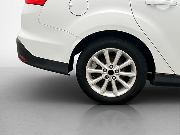 Ford Focus 28 of 29