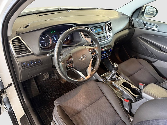 Hyundai Tucson 10 of 21