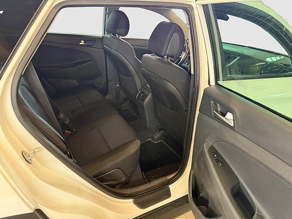 Hyundai Tucson 18 of 21