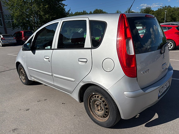Mitsubishi Colt 4 of 5