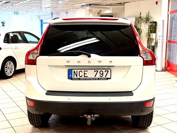 Volvo XC60 4 of 13