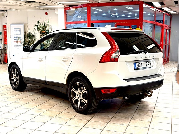 Volvo XC60 5 of 13