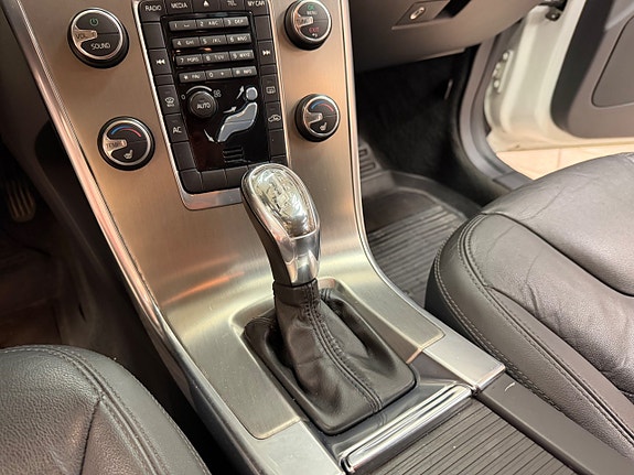Volvo XC60 9 of 13