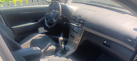 Toyota Avensis 4 of 6
