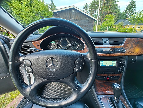 Mercedes-Benz CLS500 8 of 10
