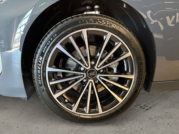 Audi A6 e-tron 6 of 14