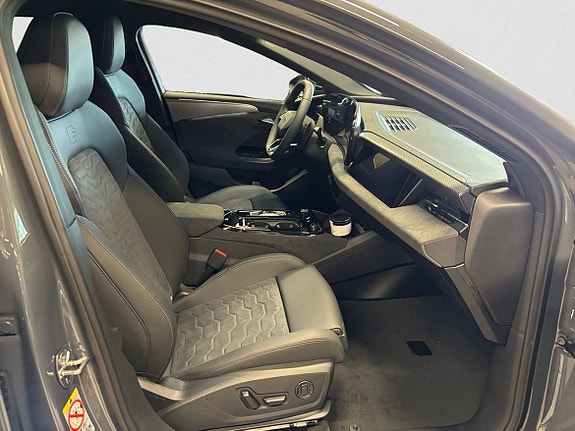 Audi A6 e-tron 12 of 14