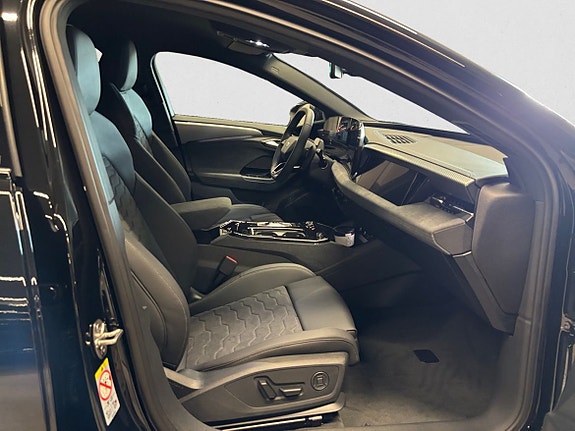 Audi A6 e-tron 12 of 14