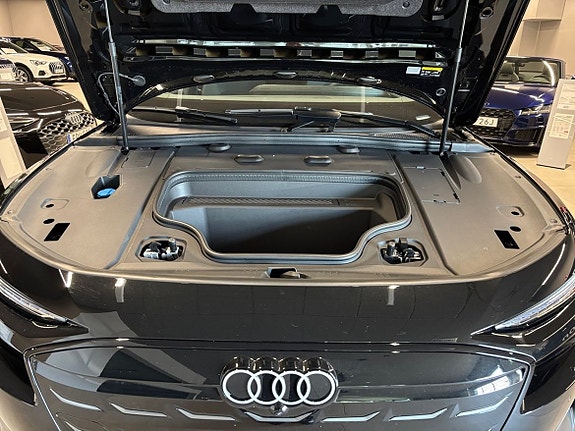 Audi A6 e-tron 14 of 14