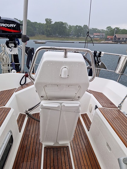 Nauticat 321S 4 of 5