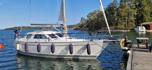Nauticat 321S 2 of 5