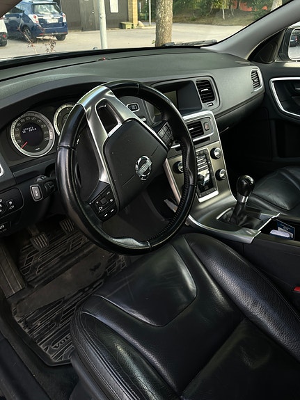 Volvo V60 5 of 5