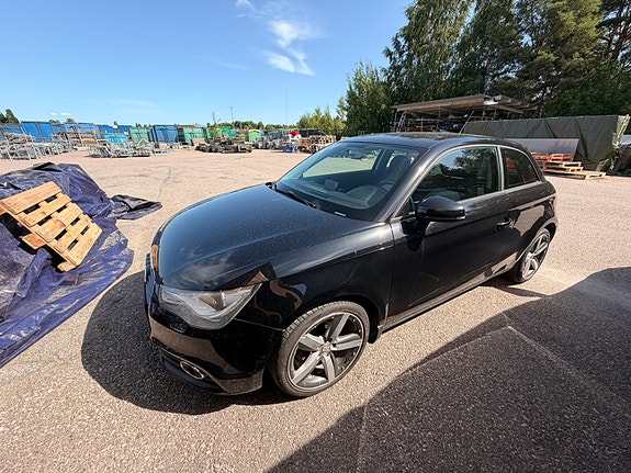 Audi A1 3 of 5