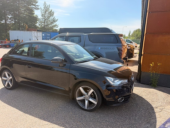 Audi A1 4 of 5