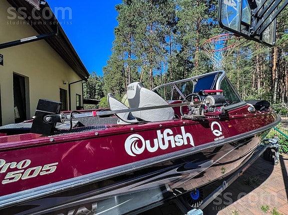 Finval 505 / Mercury 100hk / Livescope LVS34 / Garmin Force / LiFePO4 / Respo 6 of 8