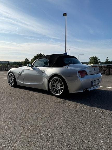 BMW Z4 3 of 9