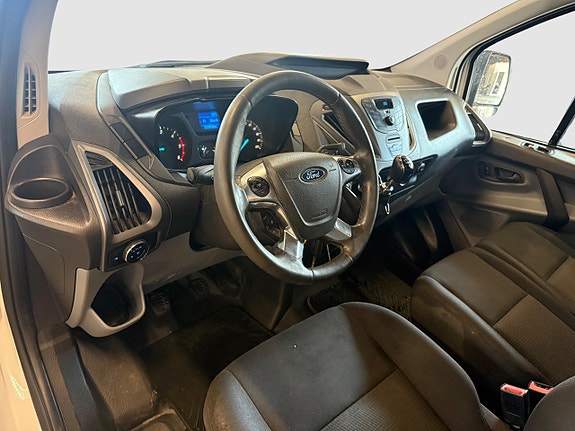 Ford Transit Custom 11 of 17