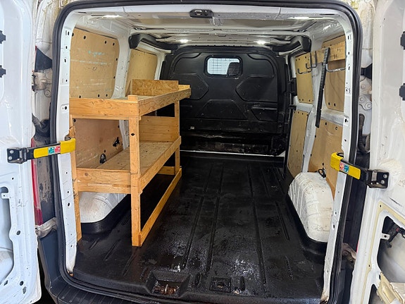 Ford Transit Custom 7 of 17