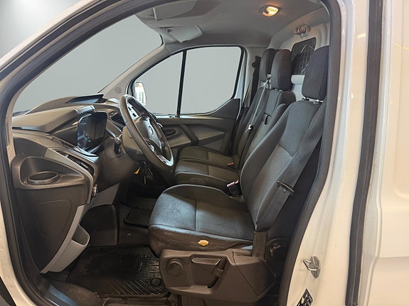 Ford Transit Custom 9 of 17